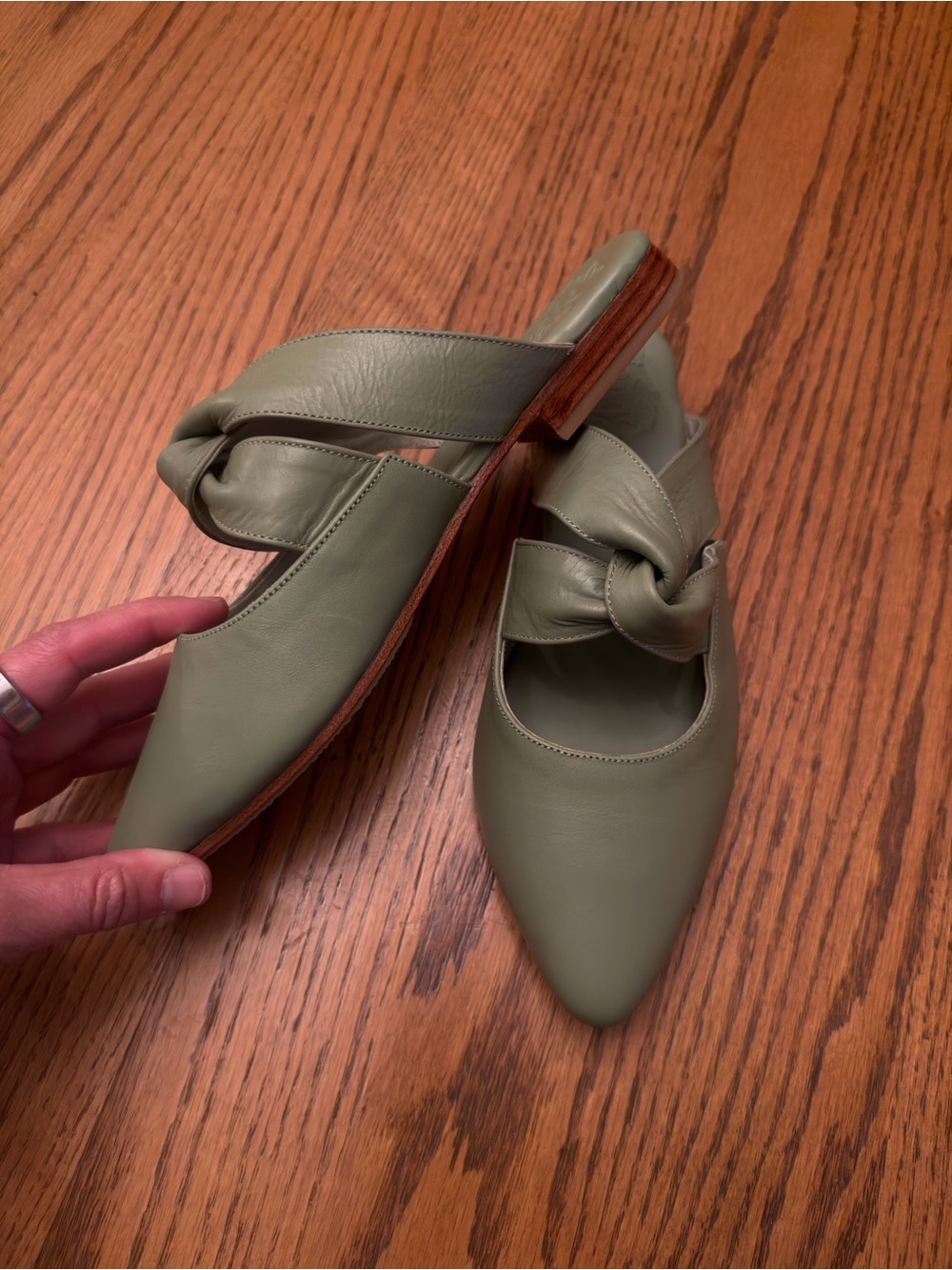 ELF - Tai Mahal Pointy Tor Leather Mules - Olive